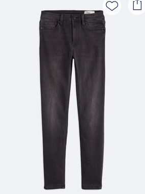 COSMIC BLUE LOVE
Gianna Mid Rise Ankle
Skinny Jean